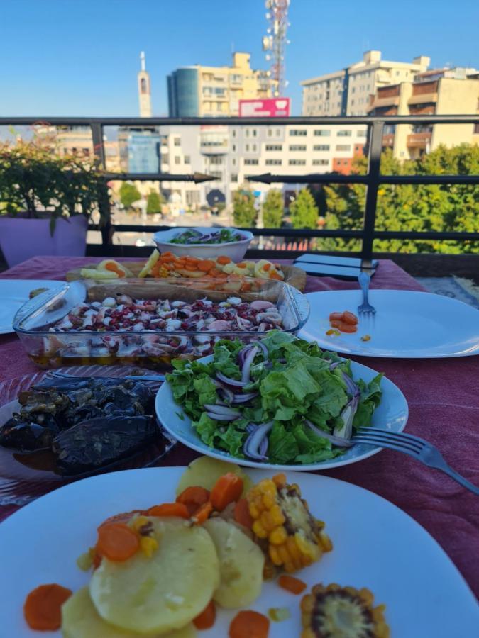 The Rooftop Hostel Shkodër Екстериор снимка