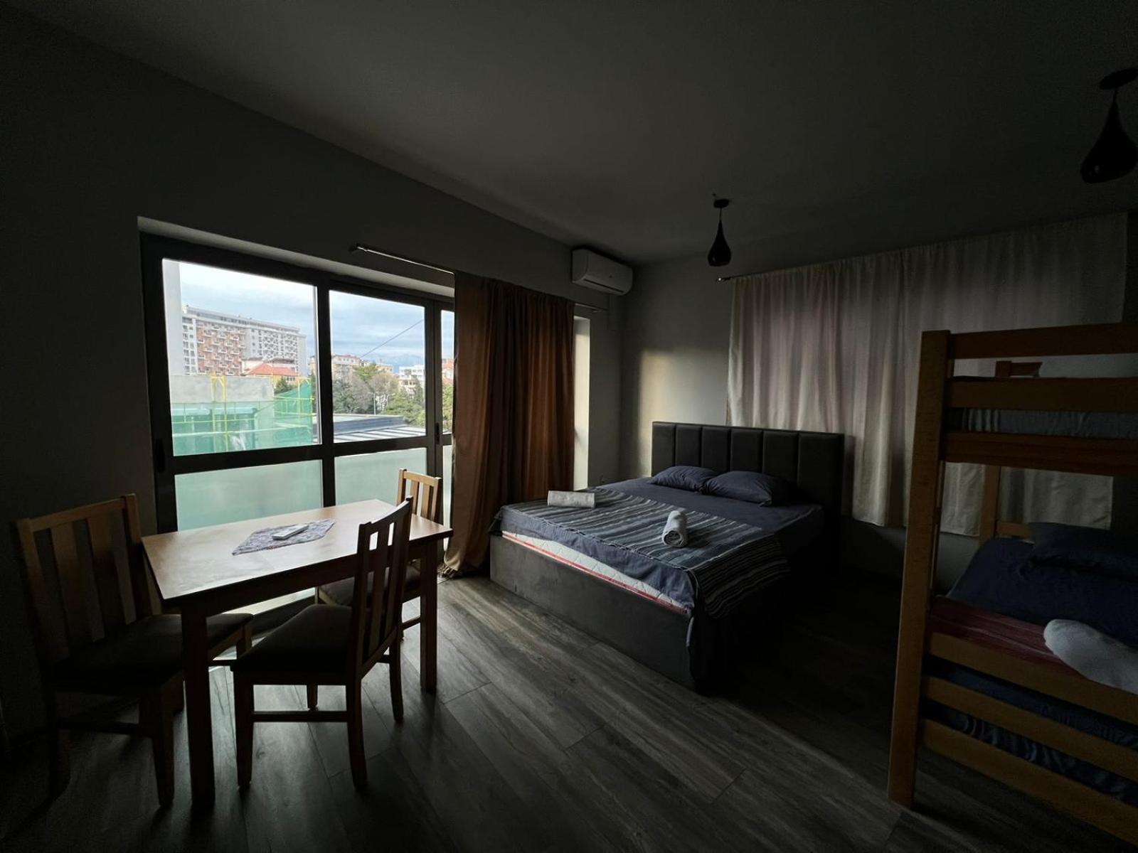 The Rooftop Hostel Shkodër Стая снимка