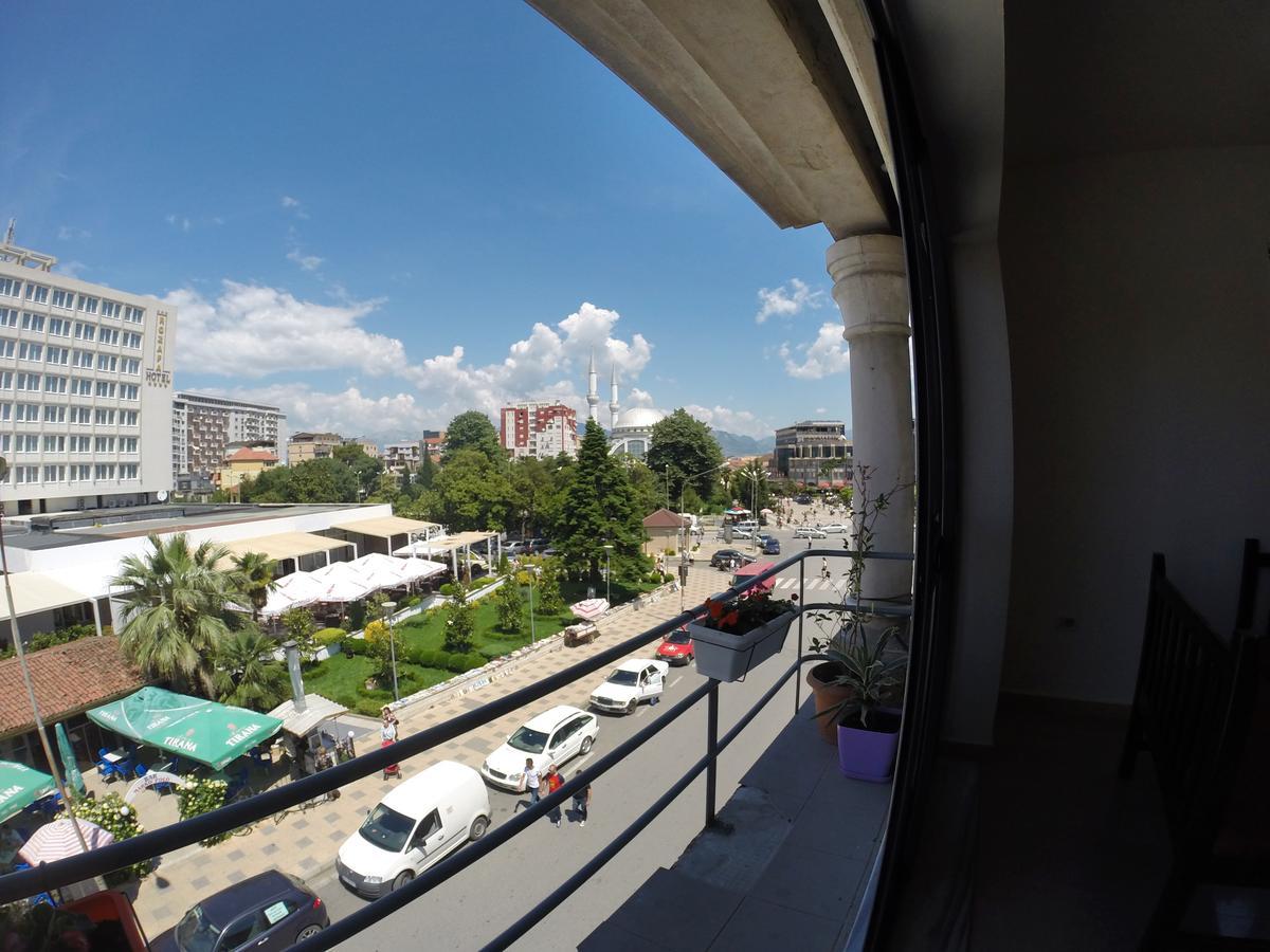 The Rooftop Hostel Shkodër Екстериор снимка